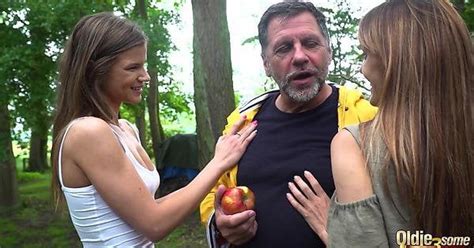 Spoiling An Oldje – PornXP.